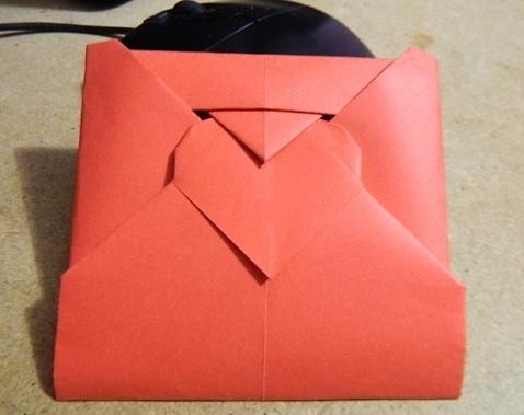 折纸心信封的折纸图解教程教你制作出漂亮的折纸心信封来