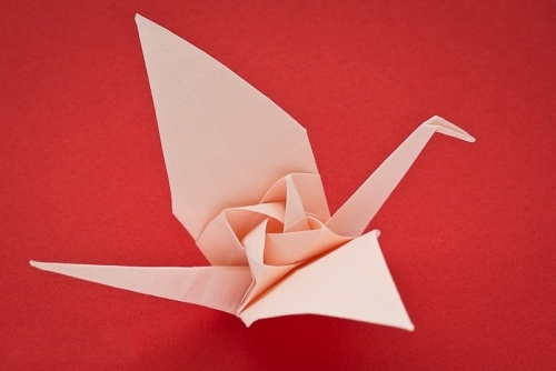 折纸千纸鹤的折法图解教程将折纸千纸鹤和折纸玫瑰进行了融合