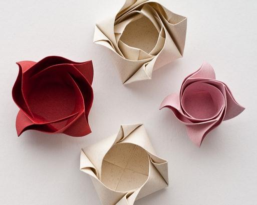 七夕折纸玫瑰花的推荐图解教程推荐你制作各种精美的七夕折纸玫瑰花