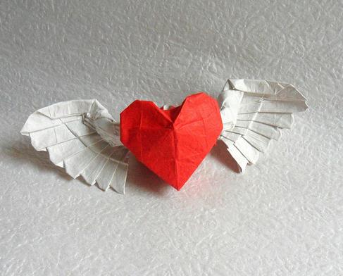 情人节折纸大全图解教程手把手教你制作精美的情人节折纸翅膀心的折法