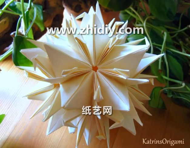 折纸千纸鹤折纸花球的手工制作图解教程教你制作精美的折纸千纸鹤花球