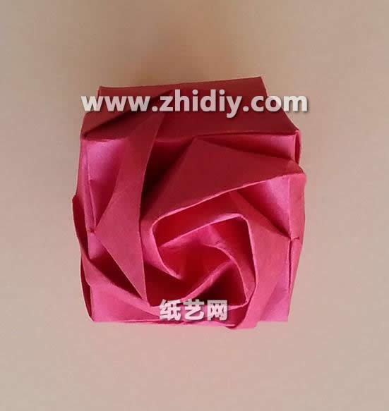 手工折纸玫瑰花盒子的折法教程手把手教你制作出精美的折纸玫瑰花盒子