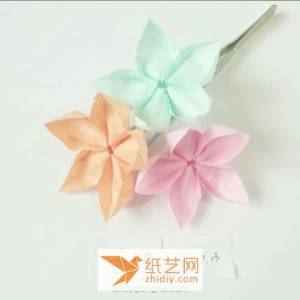 来一起制作折纸水仙花吧 新年的时候装饰房间