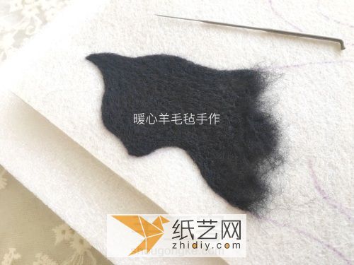 黑猫-羊毛毡绣画 第6步
