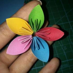 五彩折纸樱花制作的方法 纸艺花制作系列