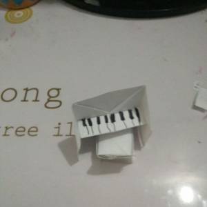 立体折纸钢琴的儿童手工制作方法