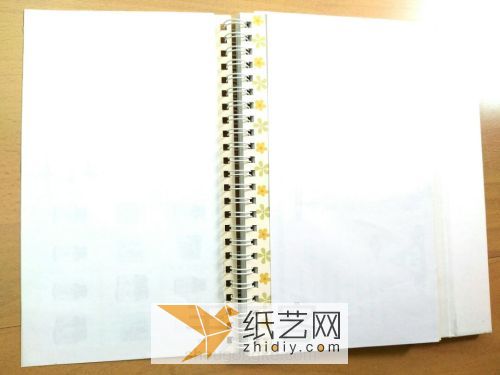 【原创】旧台历改造小清新笔记本 第2步