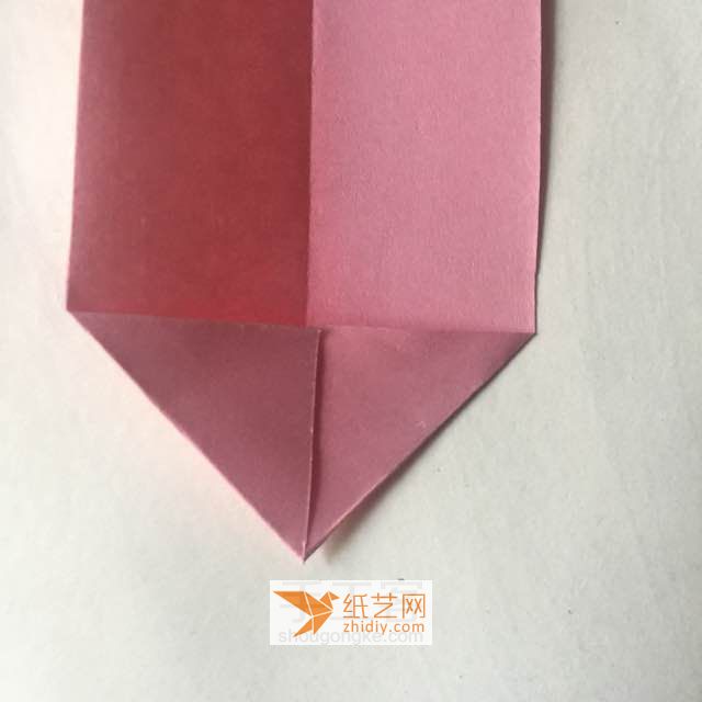 （纸花系列三十四）一款立体纸花的折法 第5步
