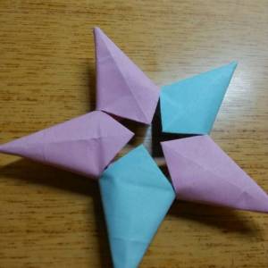 组合折纸做出来的折纸五角星（教程）