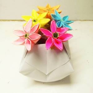 手工折纸花瓶折法