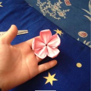 简单折纸樱花的手工折纸教程折法制作