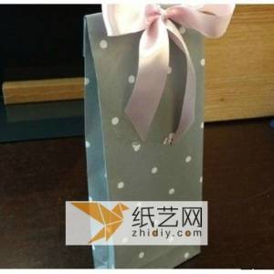给情人节礼物量身定做的手工折纸DIY礼物包装袋