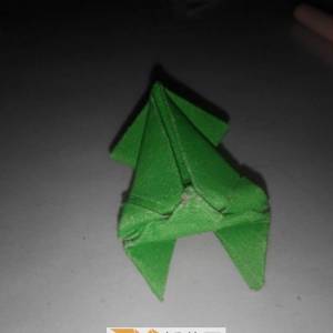 如何折叠会跳的青蛙 立体折纸青蛙的新折法