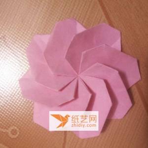 如何用折纸的方法手工制作山茶花