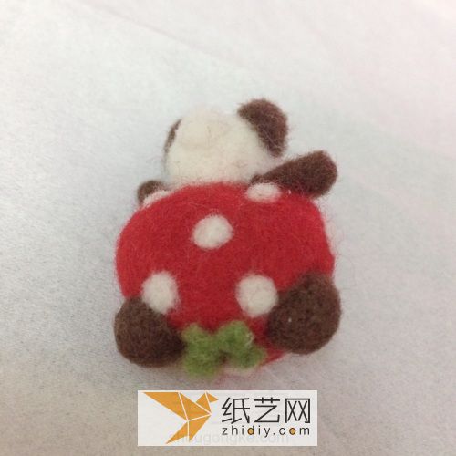 羊毛毡教程——网红草莓熊猫 第13步