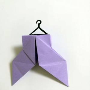 简单的儿童折纸小裤子制作教程