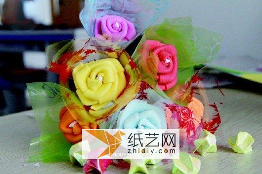 精致的彩塑海绵DIY玫瑰花情人节礼物教程