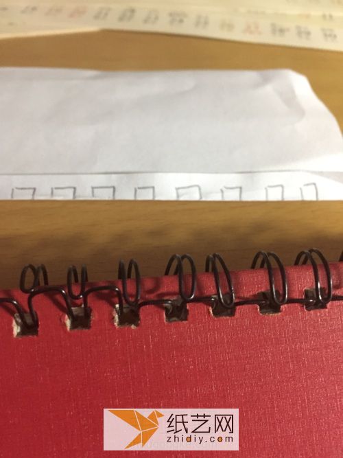 旧台历改造笔记本 第3步