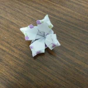 听说学作折纸四叶草纸艺花 就会变得幸运哟！（转）