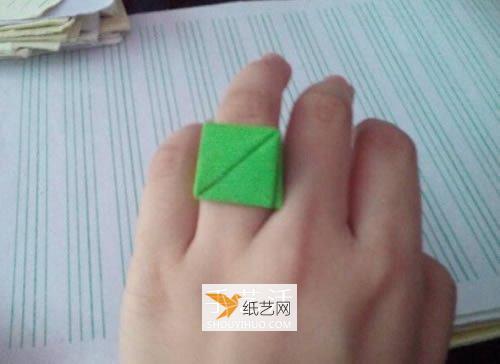 分享简单可爱纸戒指的折法图解教程