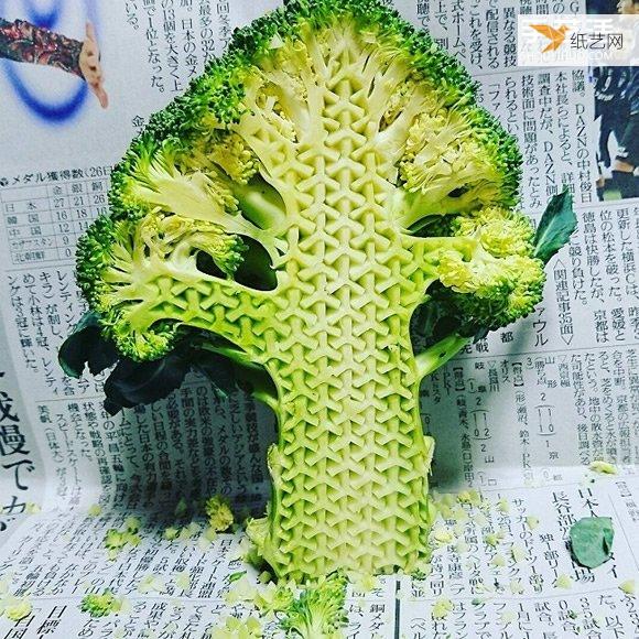 食物雕刻家Gaku把平凡的蔬果雕刻成美丽漂亮的艺术品
