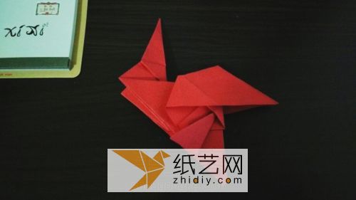 立体大公鸡折纸教程 第20步