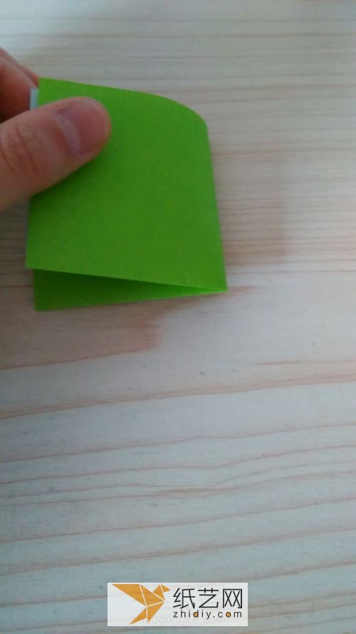 超简单的折纸 第2步