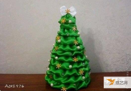 一个值得学习的简单立体丝绸圣诞树的制作方法图解教程