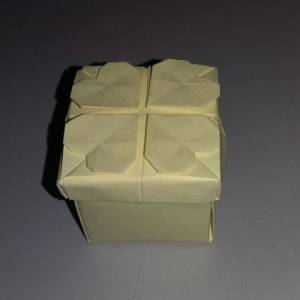 手把手教你制作四叶草折纸盒子圣诞节礼物包装礼盒的制作教程