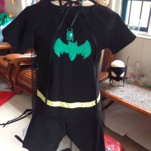 可爱的万圣节蝙蝠侠衣服制作教程