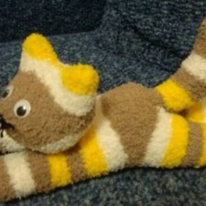 利用袜子制作趴趴猫毛绒玩具的方法教程图解