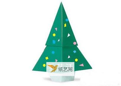 使用一张折纸折出圣诞树的图解