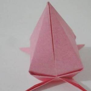 手工使用折纸折叠桃子的方法步骤图解教程