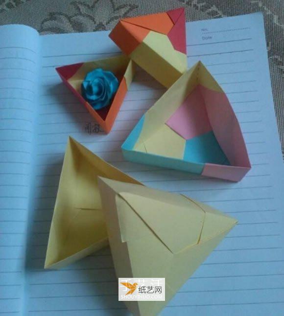 带盖三角形纸盒的折法图解教程