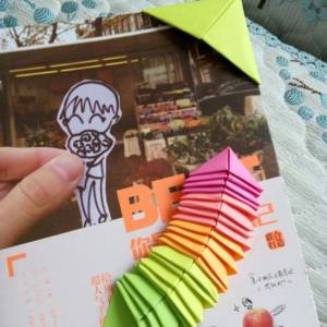 特别简单的折纸书签 母亲节礼物彩色书签