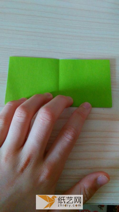 超简单的折纸 第1步