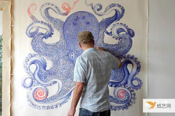 耗时一年使用圆珠笔绘制写实霸气的巨型章鱼