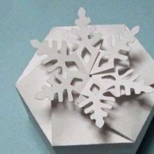 一款特别漂亮的雪花圣诞节礼盒的制作方法图解