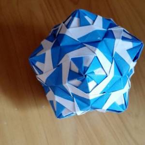 钻石折纸花球的制作方法 元宵节充当手工灯笼用的
