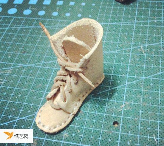 自己动手制作的迷你皮靴挂件的方法教程图解