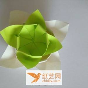 精致手工折纸花朵盒子制作教程图解