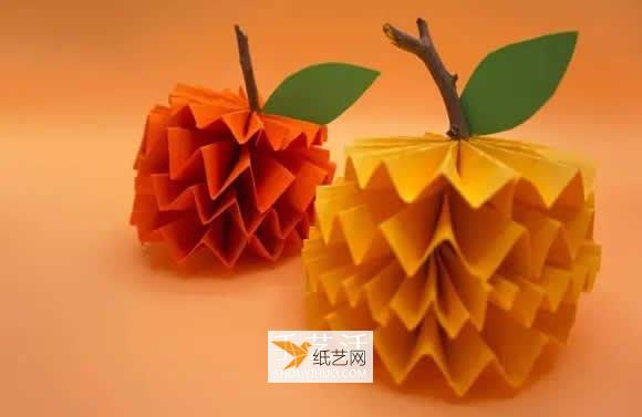 儿童用折纸折出立体苹果的方法