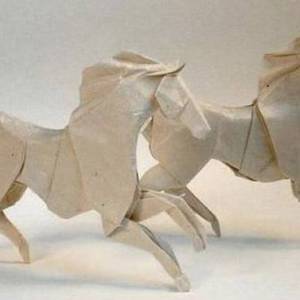 手工折叠立体纸马的非常详细的图解方法教程