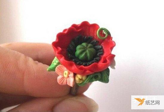 使用软陶制作的个性花朵戒指制作方法教程