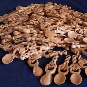 全面展示“爱”勺木雕艺术家Adam King 的各种雕刻作品