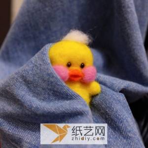 用羊毛毡制作的玻尿酸鸭小玩偶节日礼物教程