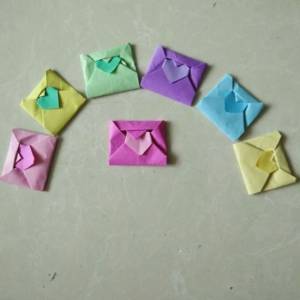 情人节贺卡用的折纸爱心信封