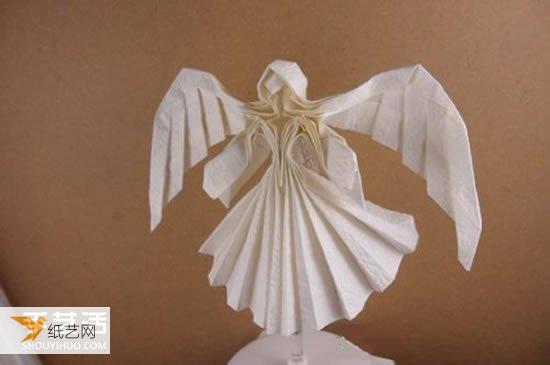 手工折叠美丽立体天使的折纸方法图解