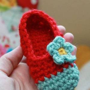 手工制作超Q的毛线针织婴儿鞋作品步骤图片