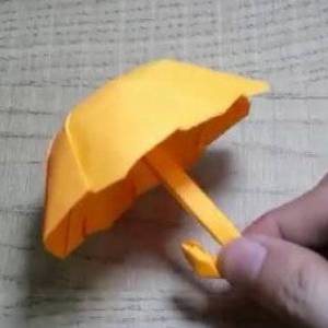 制作非常小巧的油纸伞折纸作品的方法图解教程